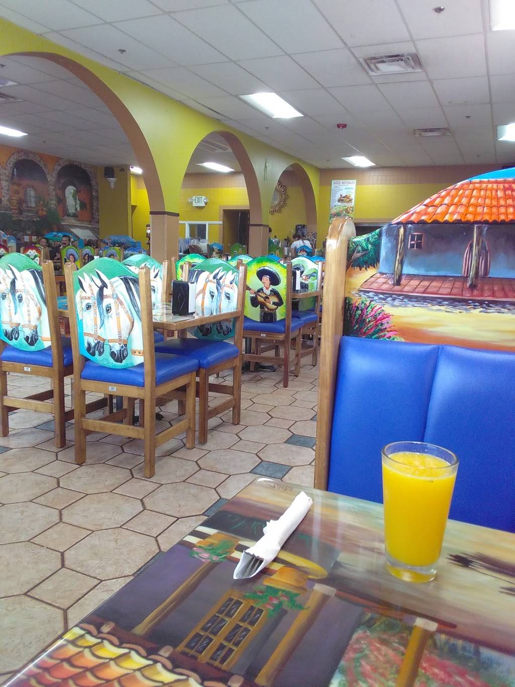 La Mexicana Restaurant | restaurant | 3930 International Blvd, Oakland, CA 94601, USA | 5105338818 OR +1 510-533-8818