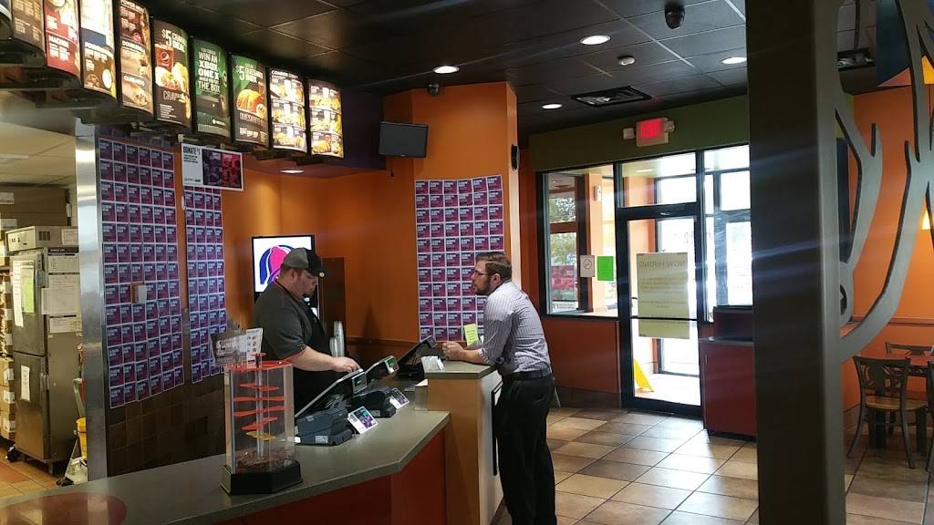Taco Bell | meal takeaway | 320 E Wooster St, Bowling Green, OH 43402, USA | 4193541155 OR +1 419-354-1155
