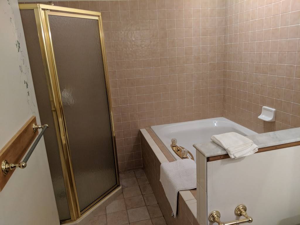 The Summit | restaurant | 2520 W Penn Pike, Andreas, PA 18211, USA | 5703862003 OR +1 570-386-2003