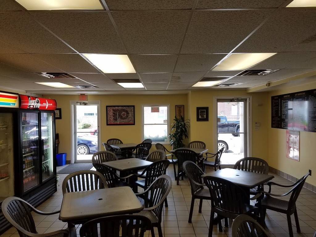 Hugits Steaks & Things | meal takeaway | 7 Mechanic St, Cape May Court House, NJ 08210, USA | 6094652323 OR +1 609-465-2323