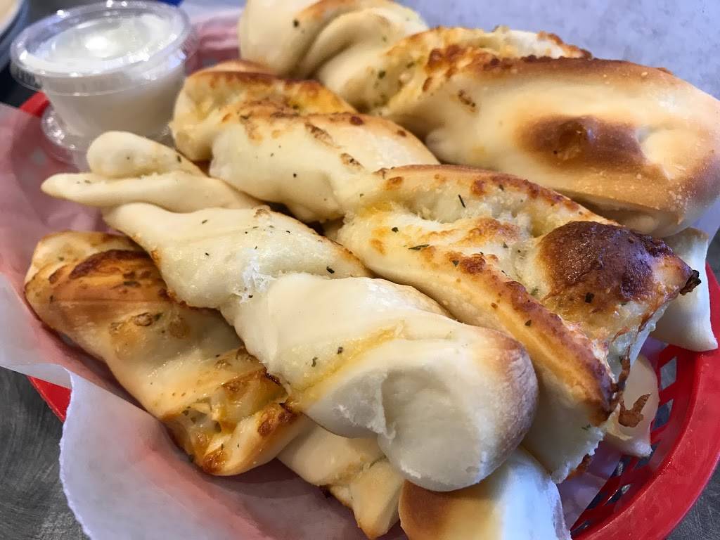 Round Table Pizza | meal takeaway | 1020 Keolu Dr Ste J, Kailua, HI 96734, USA | 8082614644 OR +1 808-261-4644