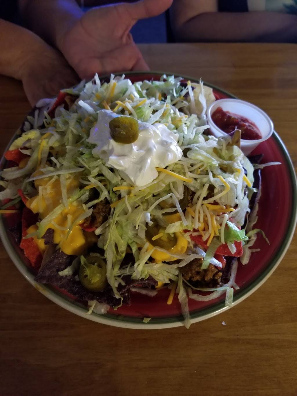 Fat Boys Saloon | restaurant | 108 Main St S, Hazleton, IA 50641, USA | 3196362909 OR +1 319-636-2909