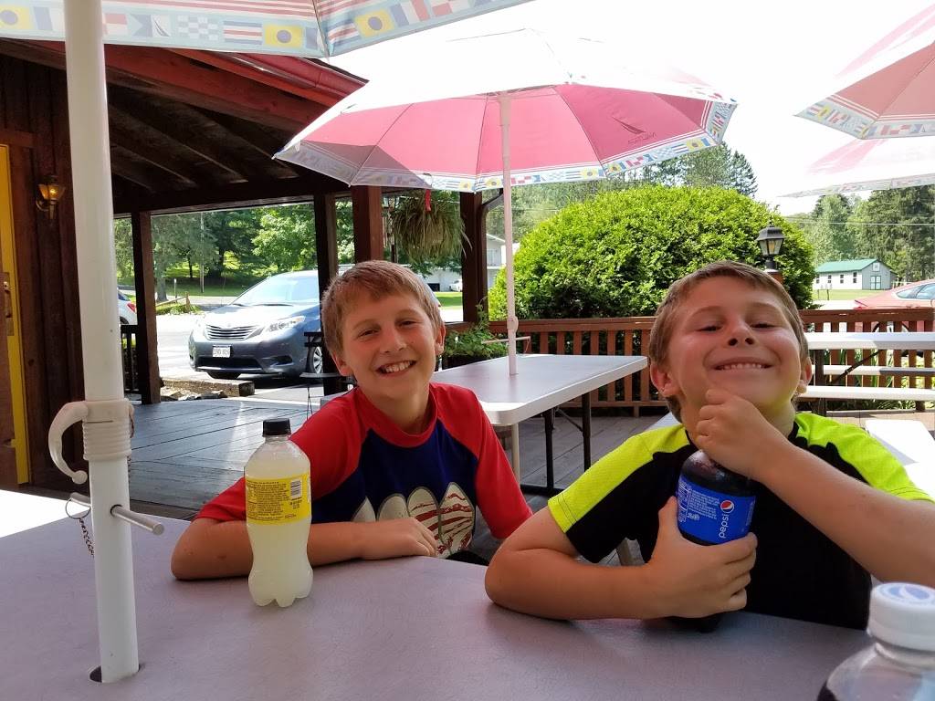 Garys Putter Golf & Jiffy Pup Restaurant | restaurant | 156 Cherry Springs Rd, Coudersport, PA 16915, USA | 8142749401 OR +1 814-274-9401