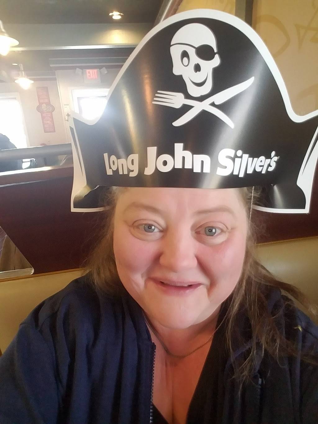 Long John Silvers | restaurant | 123 Raff Rd SW, Canton, OH 44710, USA | 3304773965 OR +1 330-477-3965