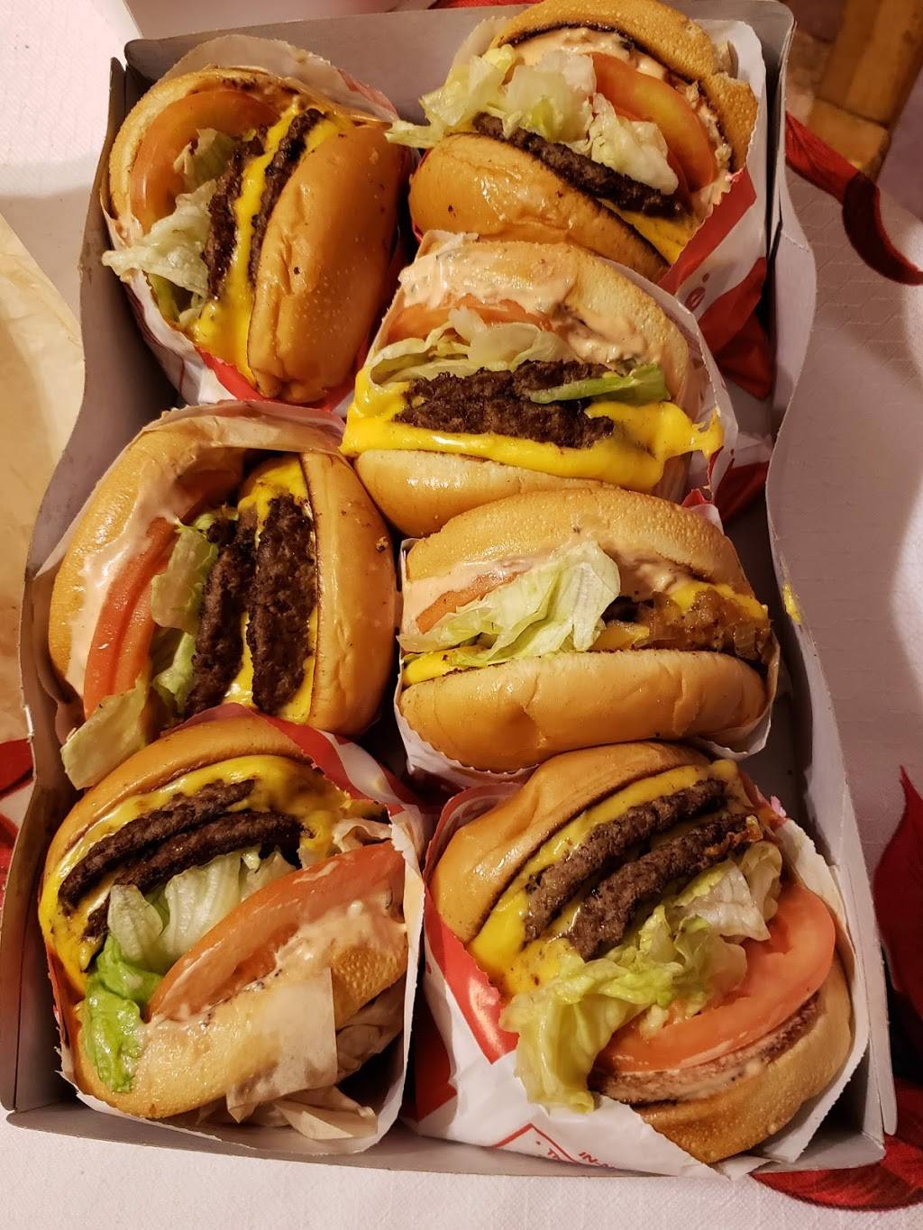 In-N-Out Burger | restaurant | 6634 Clay St, Riverside, CA 92509, USA | 8007861000 OR +1 800-786-1000