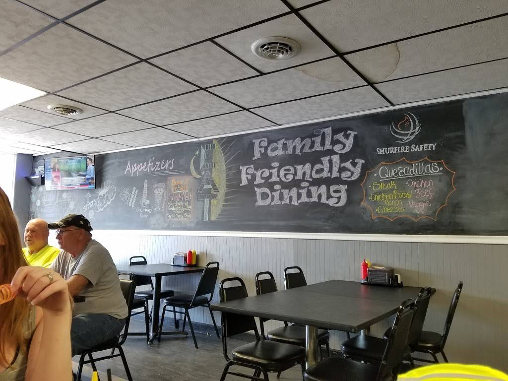 Snowensville Diner | restaurant | 206 S 1st St, Owensville, MO 65066, USA | 5734377669 OR +1 573-437-7669