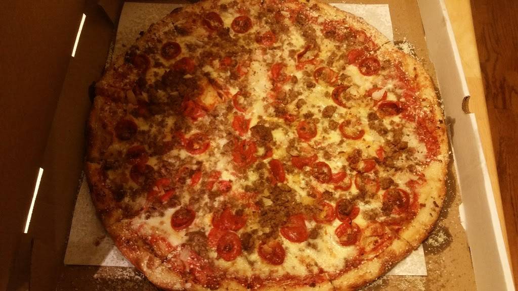 Primos Pizzeria | restaurant | 33521 W Seven Mile Rd, Livonia, MI 48152, USA | 2484764260 OR +1 248-476-4260