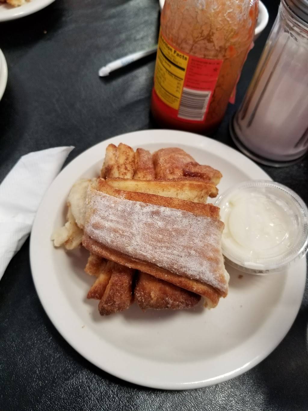 Dennys Diner | restaurant | 2 W Munroe Ave, Wisconsin Dells, WI 53965, USA | 6082547647 OR +1 608-254-7647