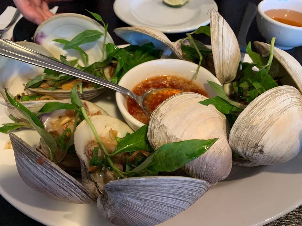 Saigon Bistro | restaurant | 12303 E Mississippi Ave #145, Aurora, CO 80012, USA | 3037451637 OR +1 303-745-1637