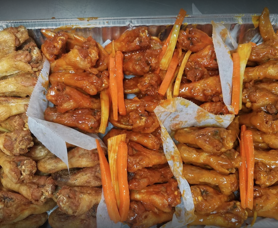 Crumpys Hot Wings | restaurant | 6149 Macon Rd, Memphis, TN 38134, USA | 9015093416 OR +1 901-509-3416