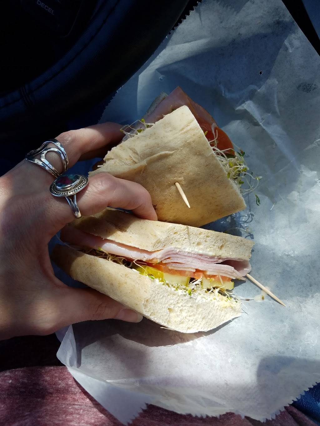 Cafe Express | restaurant | 1507 E Locust St, Davenport, IA 52803, USA | 5633227353 OR +1 563-322-7353