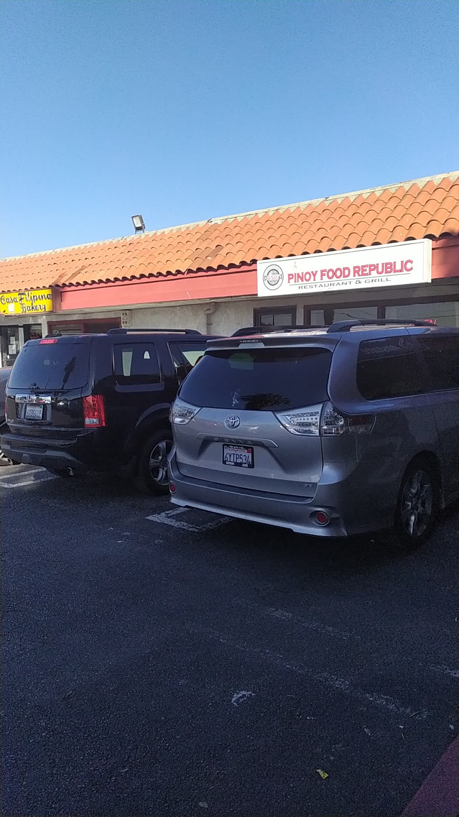 Casa Filipina Restaurant & Bke | restaurant | 22200 S Main St, Carson, CA 90745, USA | 3108352193 OR +1 310-835-2193