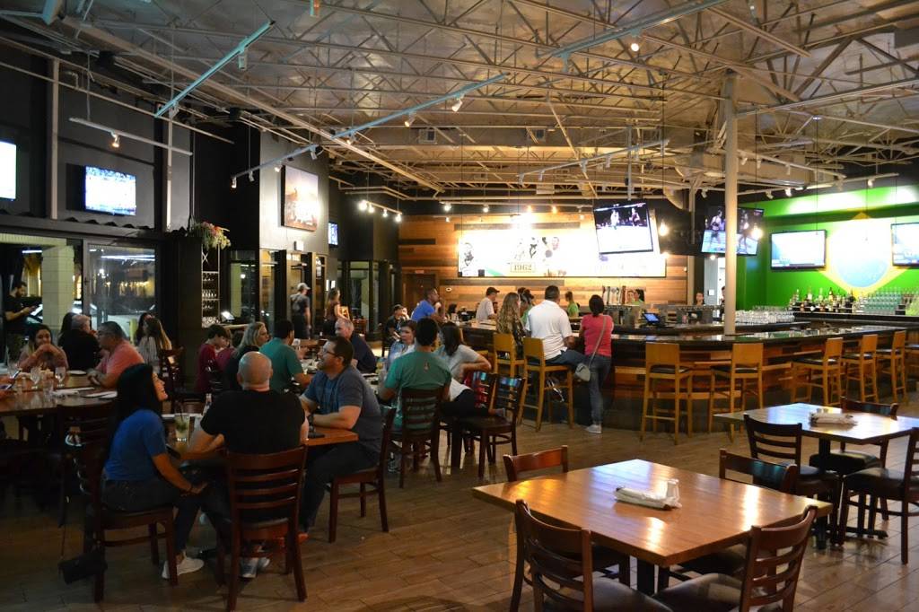 À Brasileira | restaurant | 2417 S Hiawassee Rd, Orlando, FL 32835, USA | 4076015992 OR +1 407-601-5992