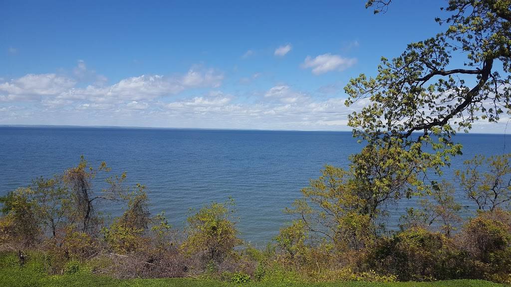 Lombardis On the Sound | restaurant | 44 Fairway Dr, Port Jefferson, NY 11777, USA | 6314731440 OR +1 631-473-1440