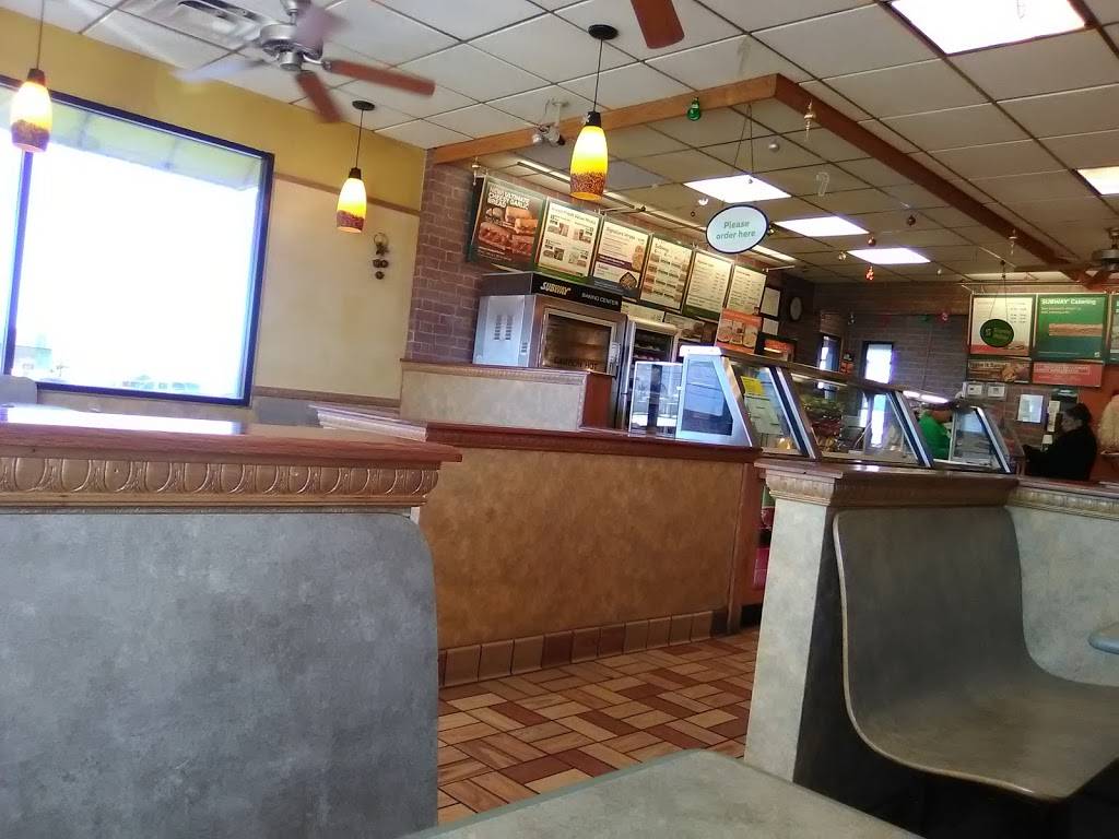 Subway | meal takeaway | 6932 N Mesa St, El Paso, TX 79912, USA | 9155852782 OR +1 915-585-2782