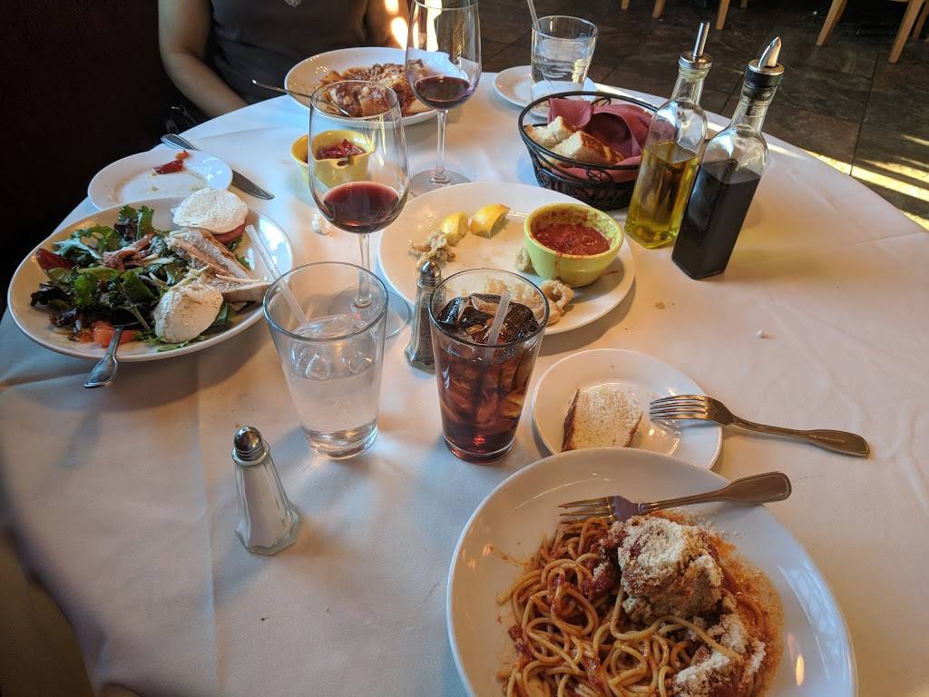 Aiellos East Coast Italian | restaurant | 777 E Thunderbird Rd Suite 100, Phoenix, AZ 85022, USA | 6025473354 OR +1 602-547-3354