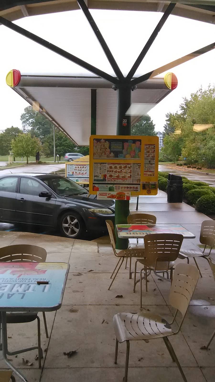 Sonic Drive-In | restaurant | 2020 S Walnut St, Bloomington, IN 47401, USA | 8123370701 OR +1 812-337-0701