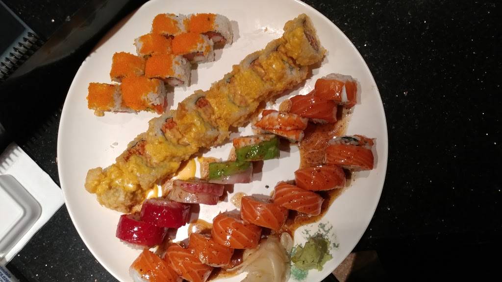 Love Sushi & Roll | restaurant | 24130 Lyons Ave, Newhall, CA 91321, USA | 6612556823 OR +1 661-255-6823