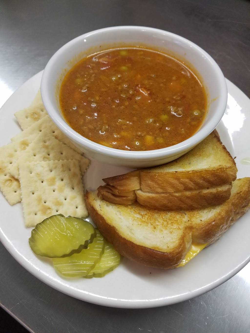 Red Star Grille | restaurant | 2365 Annadell Rd, Pioneer, TN 37847, USA | 4236637827 OR +1 423-663-7827