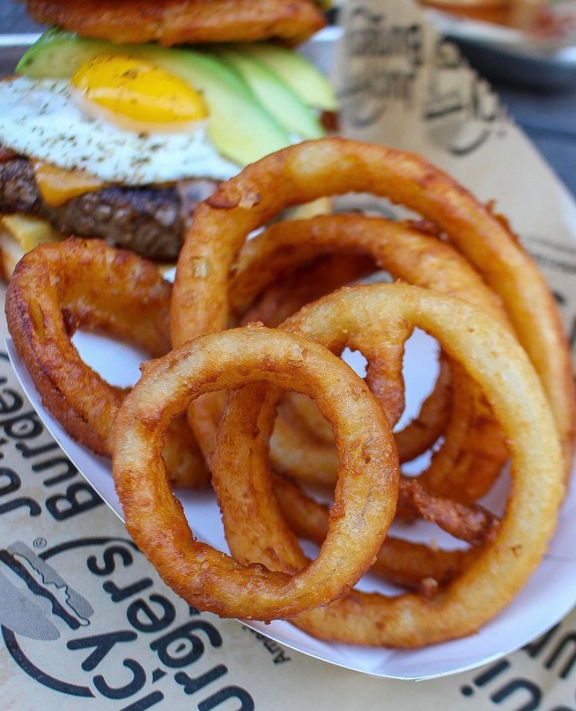 Juicy Burgers | restaurant | 9135 SW 162nd Ave #104, Miami, FL 33196, USA | 7865362056 OR +1 786-536-2056