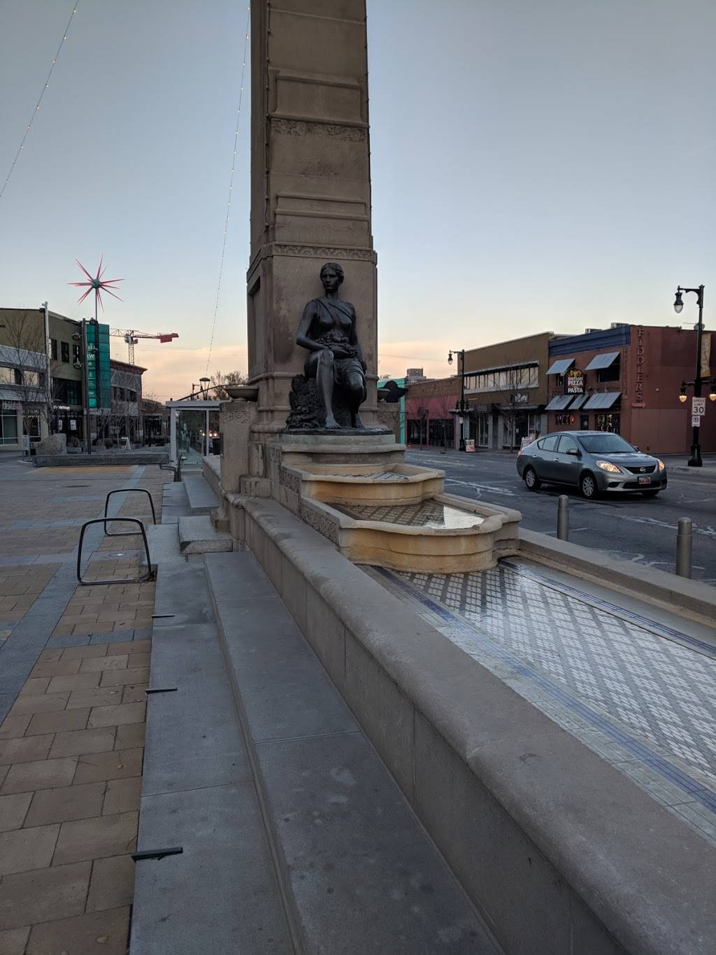 Salt Lake Pizza & Pasta | restaurant | 1063 E 2100 S, Salt Lake City, UT 84106, USA | 8014841804 OR +1 801-484-1804