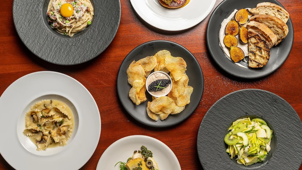 Crossroads Kitchen Calabasas | restaurant | 4776 Commons Way Suite A, Calabasas, CA 91302, USA | 7472304210 OR +1 747-230-4210