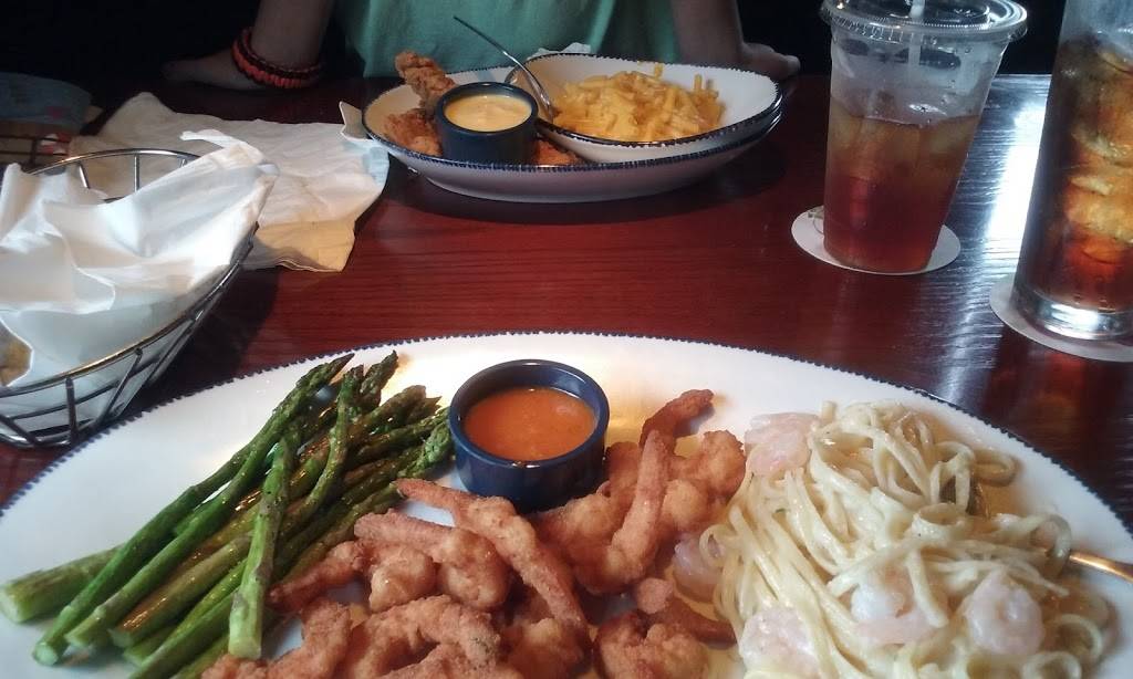 Red Lobster | restaurant | 1947 N Jackson St, Tullahoma, TN 37388, USA | 9313934030 OR +1 931-393-4030