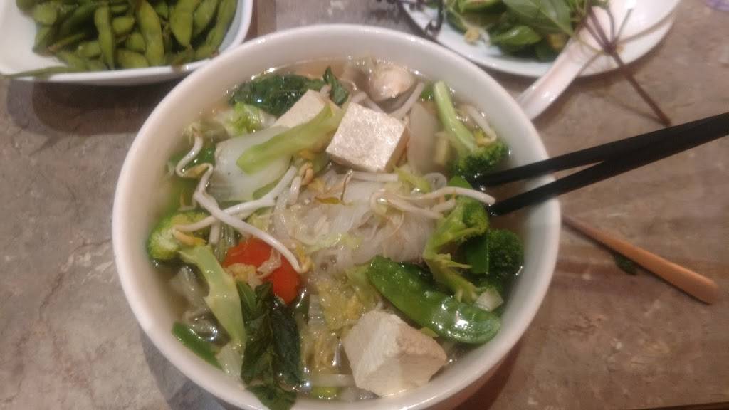 Lai Thai Kitchen | restaurant | 1621 Leonard St NE, Grand Rapids, MI 49505, USA | 6164565730 OR +1 616-456-5730