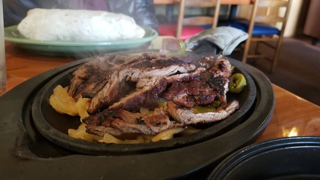 Jalapenos Grill | restaurant | 960 Main St, Walpole, MA 02081, USA | 5086683900 OR +1 508-668-3900