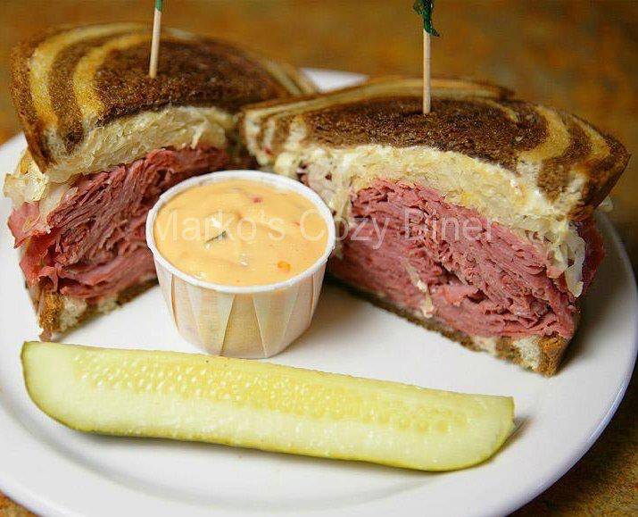 Markos Cozy Diner | restaurant | 27140 Plymouth Rd, Redford Charter Twp, MI 48239, USA | 3139378470 OR +1 313-937-8470