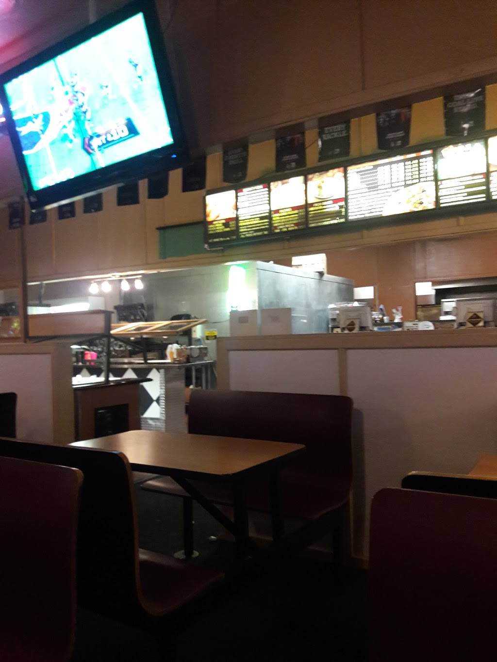 Rockys Pizza Arcade | restaurant | 2858 Niles St, Bakersfield, CA 93306, USA | 6618437909 OR +1 661-843-7909