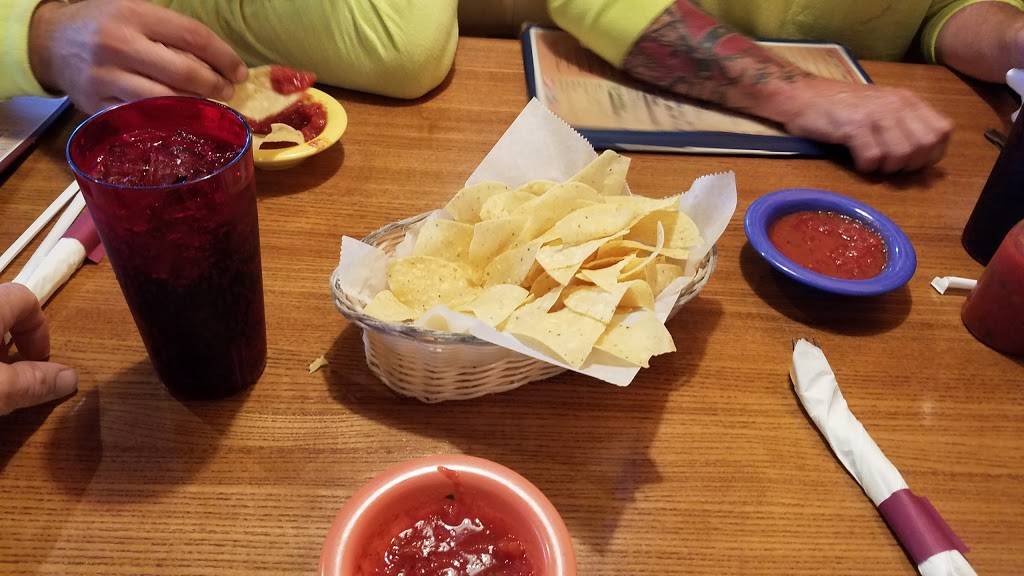 La Fuente Mexican Restaurant | restaurant | 1255 NE Douglas St, Lees Summit, MO 64086, USA | 8165244666 OR +1 816-524-4666