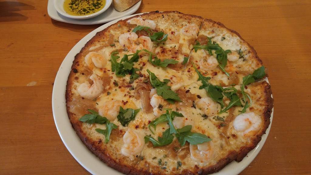 California Pizza Kitchen | restaurant | 1100 Del Monte Center, Monterey, CA 93940, USA | 8313754975 OR +1 831-375-4975