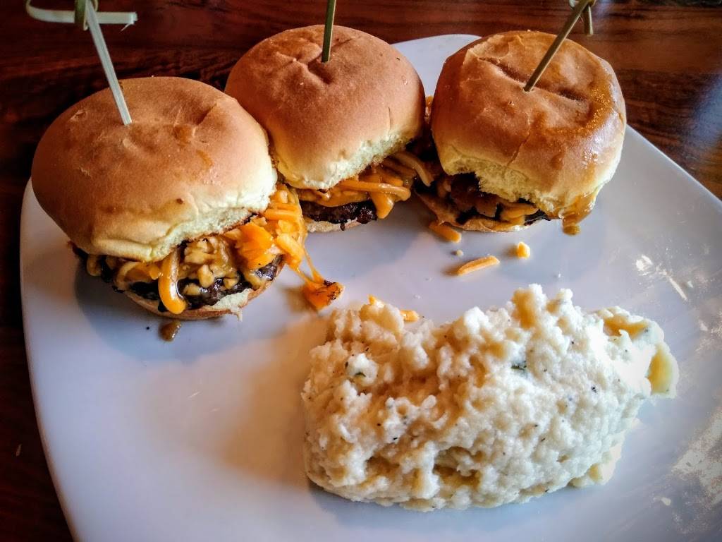 Sedona Taphouse | restaurant | 1120 3rd Ave N, Nashville, TN 37208, USA | 6159334260 OR +1 615-933-4260