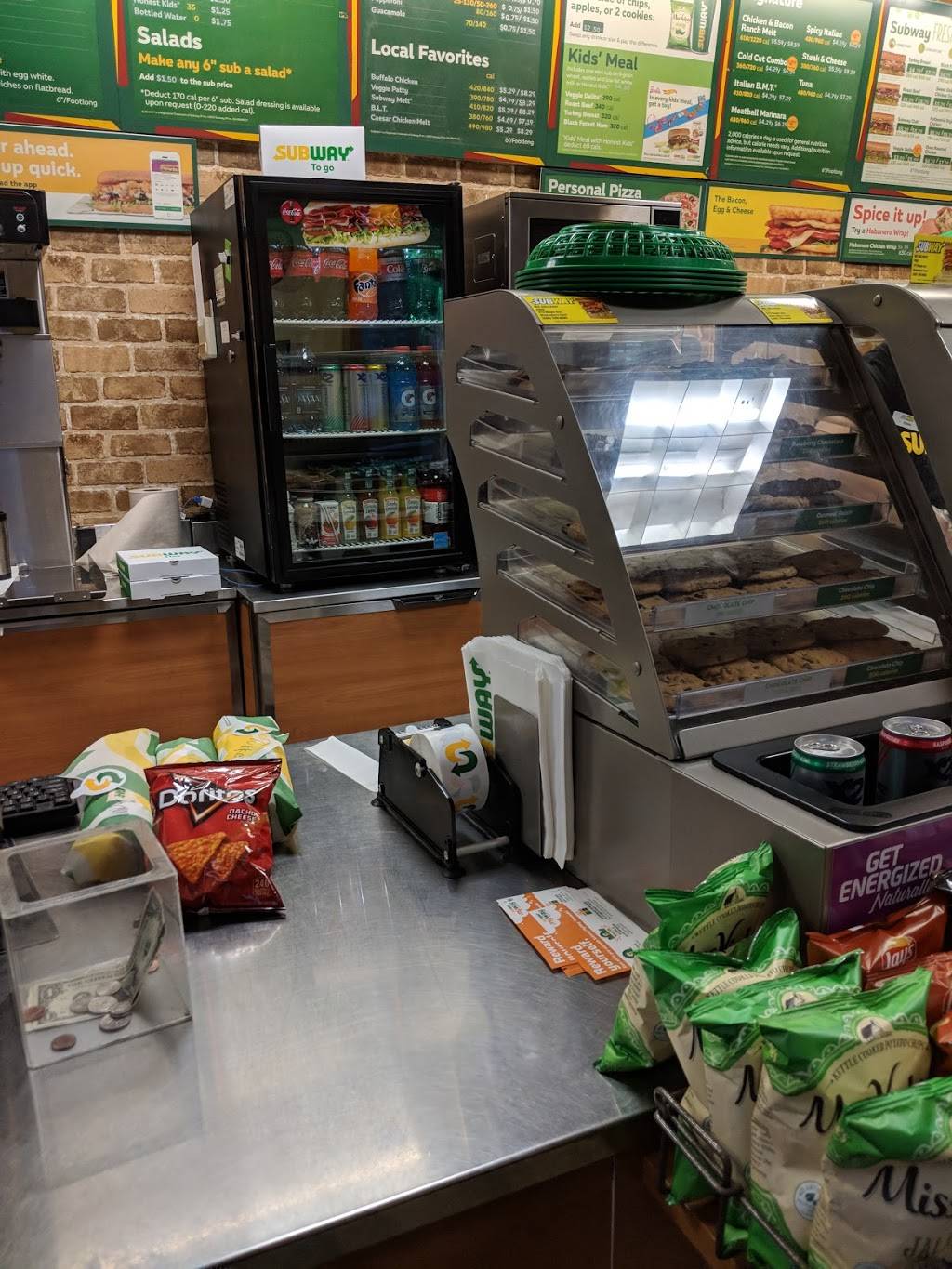 Subway | restaurant | 373 Maple Ave, Shrewsbury, MA 01545, USA | 5087999090 OR +1 508-799-9090