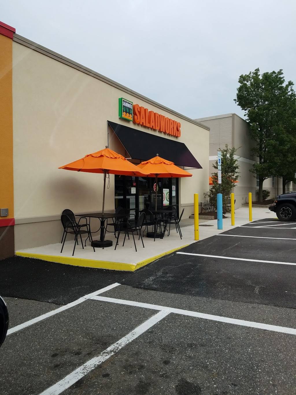 Saladworks | restaurant | 1991 Sproul Rd #45, Broomall, PA 19008, USA | 6103599926 OR +1 610-359-9926