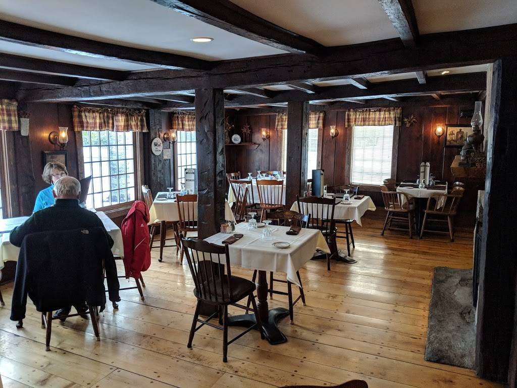 The Coach Stop | restaurant | 6 Hartland Blvd, East Hartland, CT 06027, USA | 8604133545 OR +1 860-413-3545