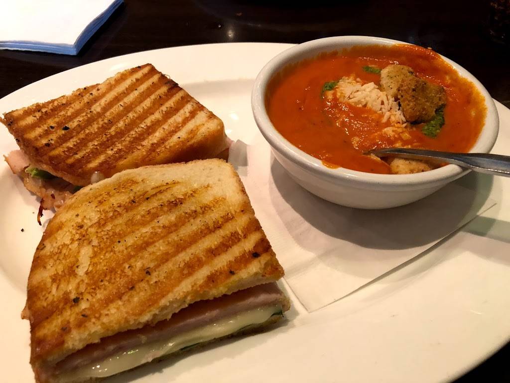 Oliveto Italian Bistro | restaurant | 3709 Troup Hwy, Tyler, TX 75703, USA | 9035812678 OR +1 903-581-2678