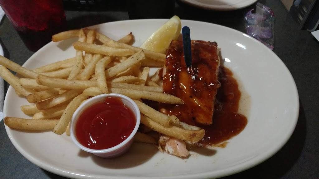 Brass Lantern | restaurant | 2290 Pulaski Hwy, Lawrenceburg, TN 38464, USA | 9317620474 OR +1 931-762-0474