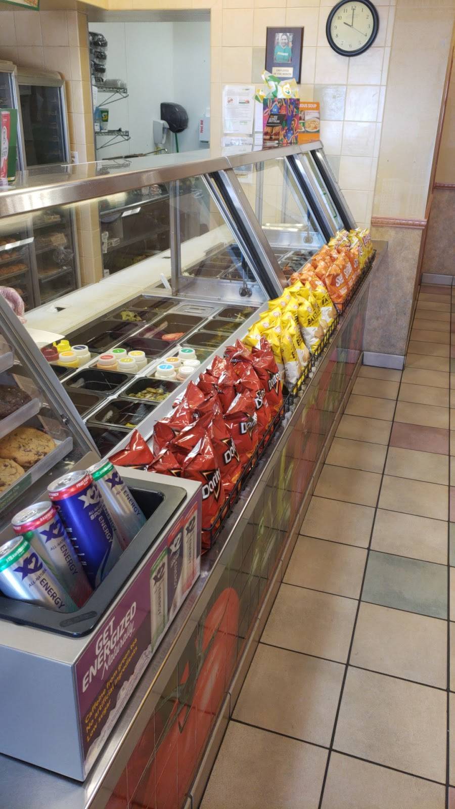 Subway Restaurants | restaurant | 4083 Phelan Rd C, Phelan, CA 92371, USA | 7608683220 OR +1 760-868-3220