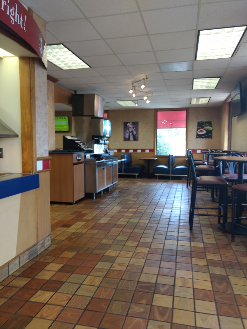 KFC | restaurant | 1500 Hamilton Blvd, Sioux City, IA 51103, USA | 7122583575 OR +1 712-258-3575