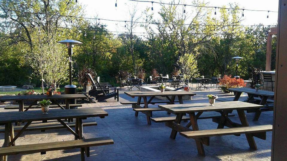 Red Crow Brewing Company | restaurant | 1062 W Santa Fe St, Olathe, KS 66061, USA | 9134409852 OR +1 913-440-9852