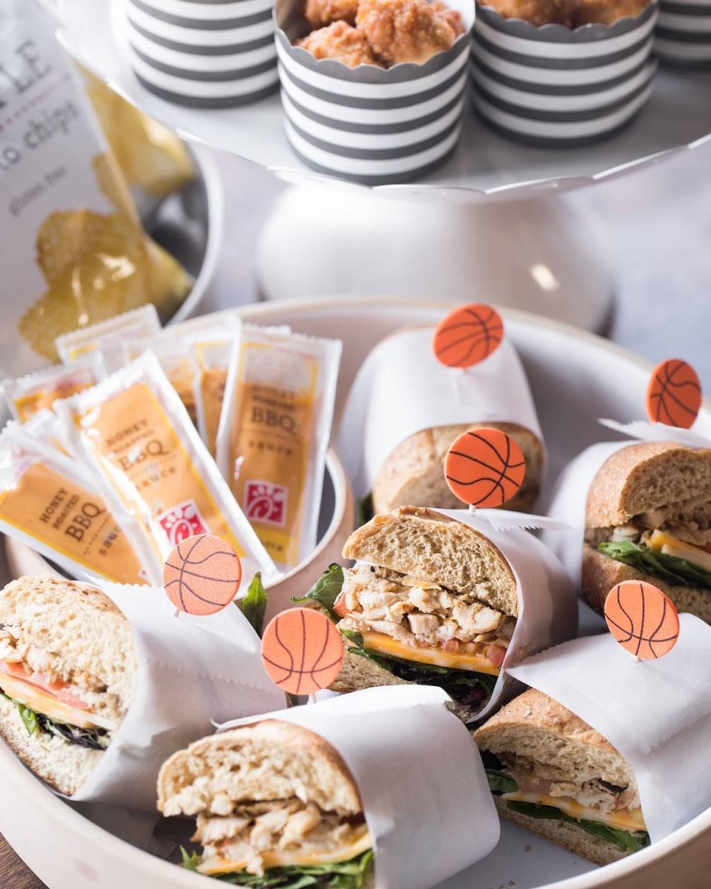 Chick-fil-A | restaurant | 17365 Chesterfield Airport Rd, Chesterfield, MO 63005, USA | 6365366933 OR +1 636-536-6933