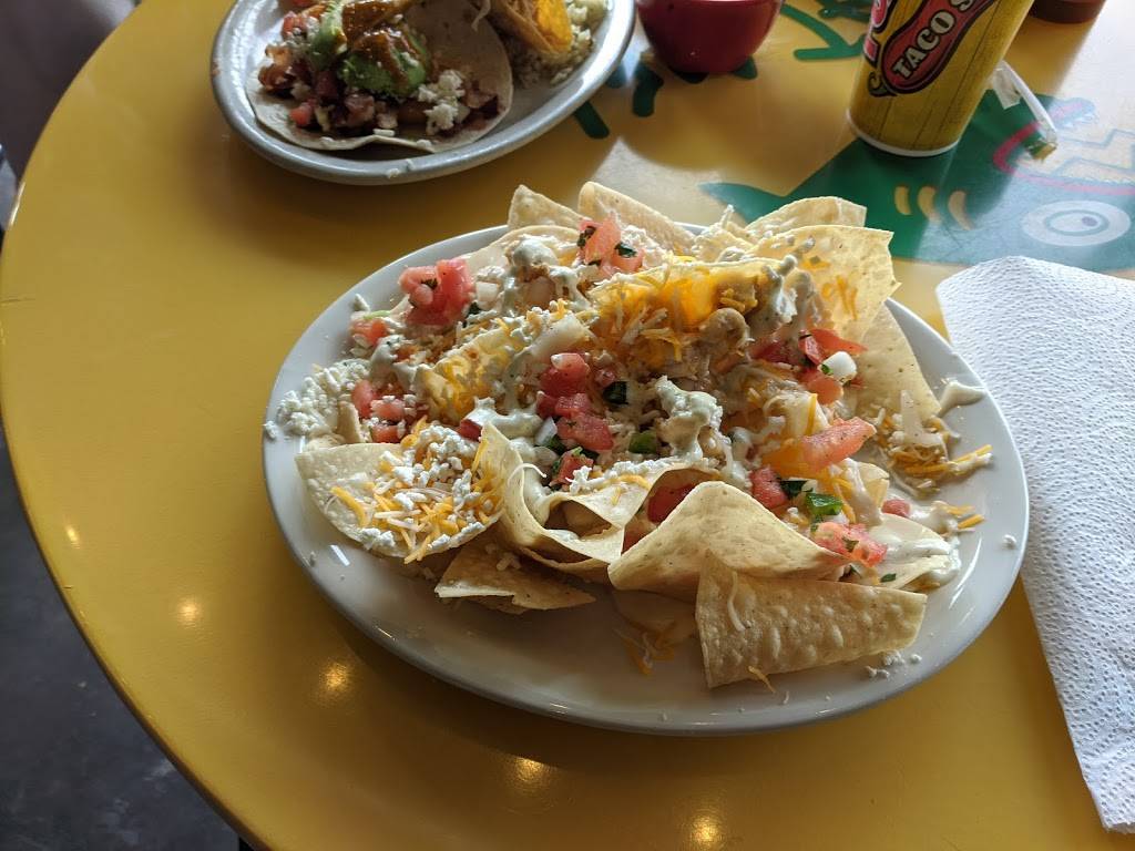 Fuzzys Taco Shop | restaurant | 1230 S Hover St suite a-300, Longmont, CO 80501, USA | 3038484215 OR +1 303-848-4215