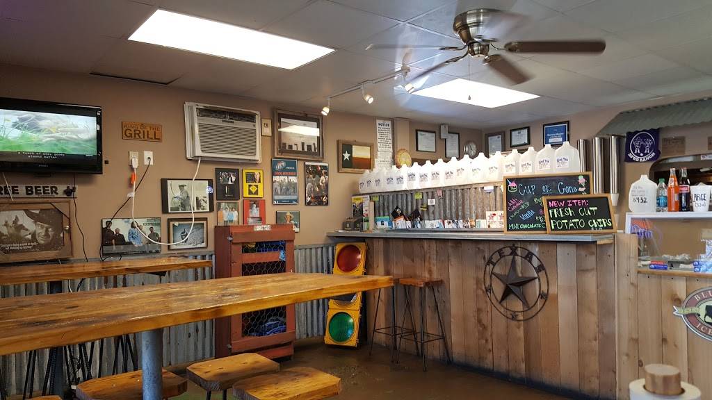 Spud Ranch | restaurant | 118 Common St, New Braunfels, TX 78130, USA | 8303874466 OR +1 830-387-4466