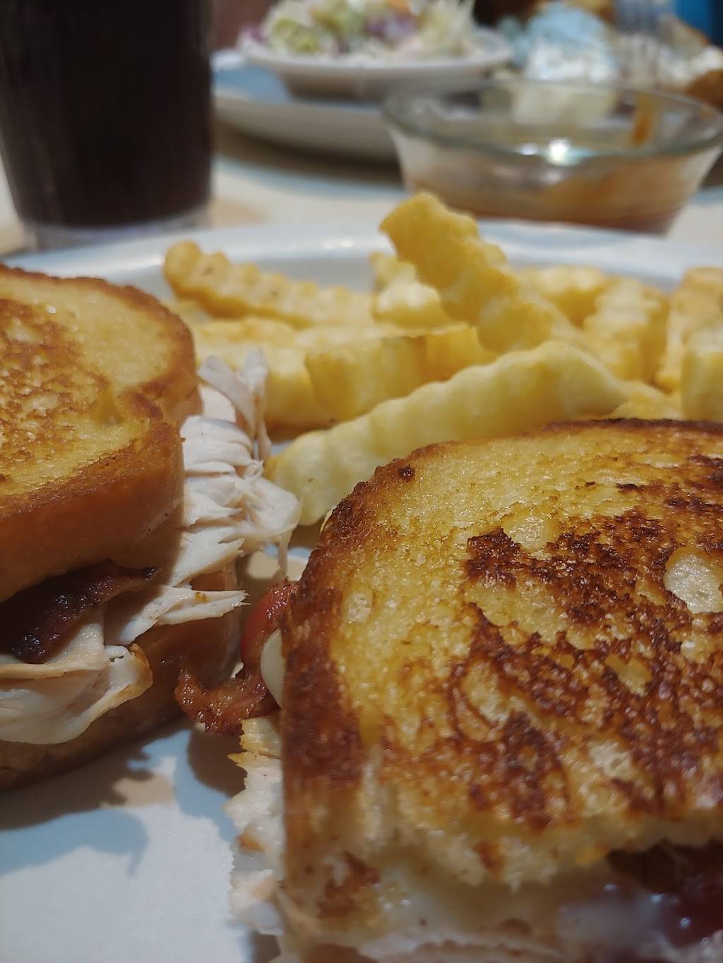 Lilys Cafe | restaurant | 23700 Lyons Ave, Newhall, CA 91321, USA | 6612599656 OR +1 661-259-9656