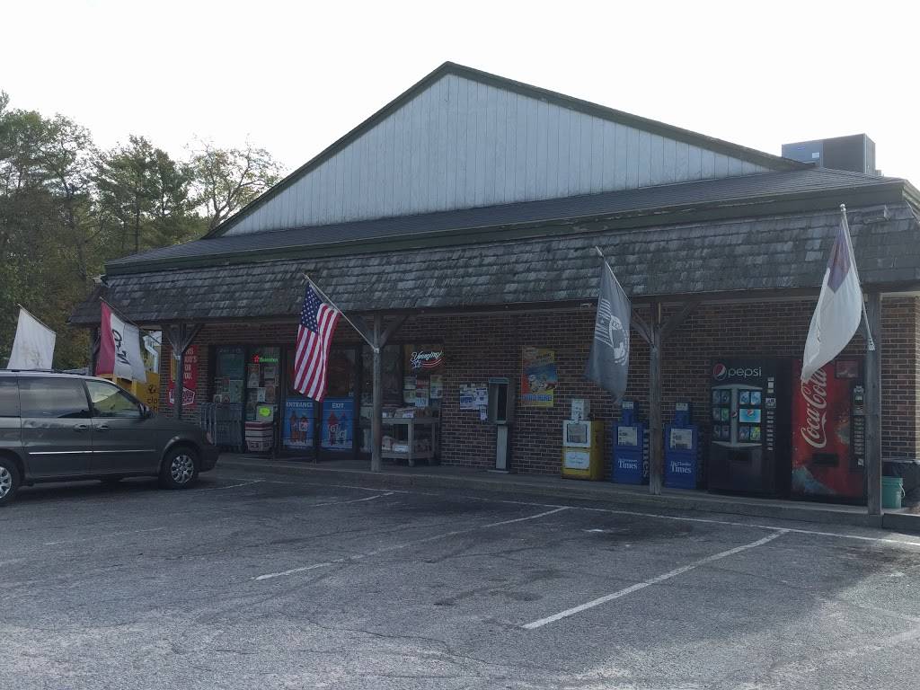 Rippys Liquor & Marketplace | meal takeaway | 4158 S County Trail, Charlestown, RI 02813, USA | 4013646711 OR +1 401-364-6711