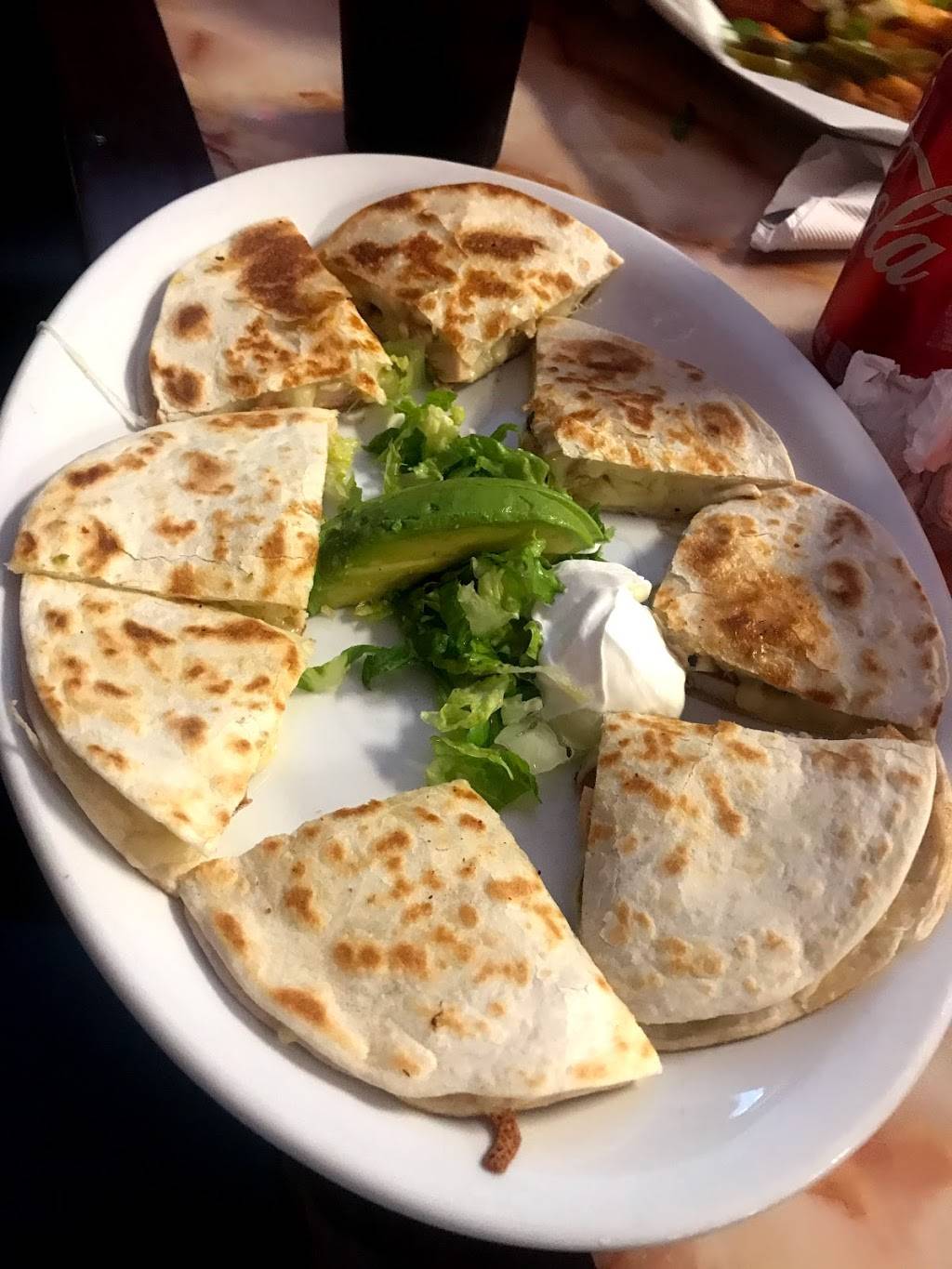 El Sombrero | restaurant | 1049 W Rochelle Rd, Irving, TX 75062, USA | 4695243645 OR +1 469-524-3645