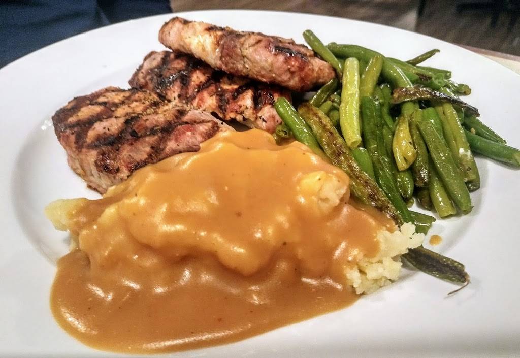 Wentzville Family Diner | restaurant | 403 Luetkenhaus Blvd, Wentzville, MO 63385, USA | 6368872870 OR +1 636-887-2870