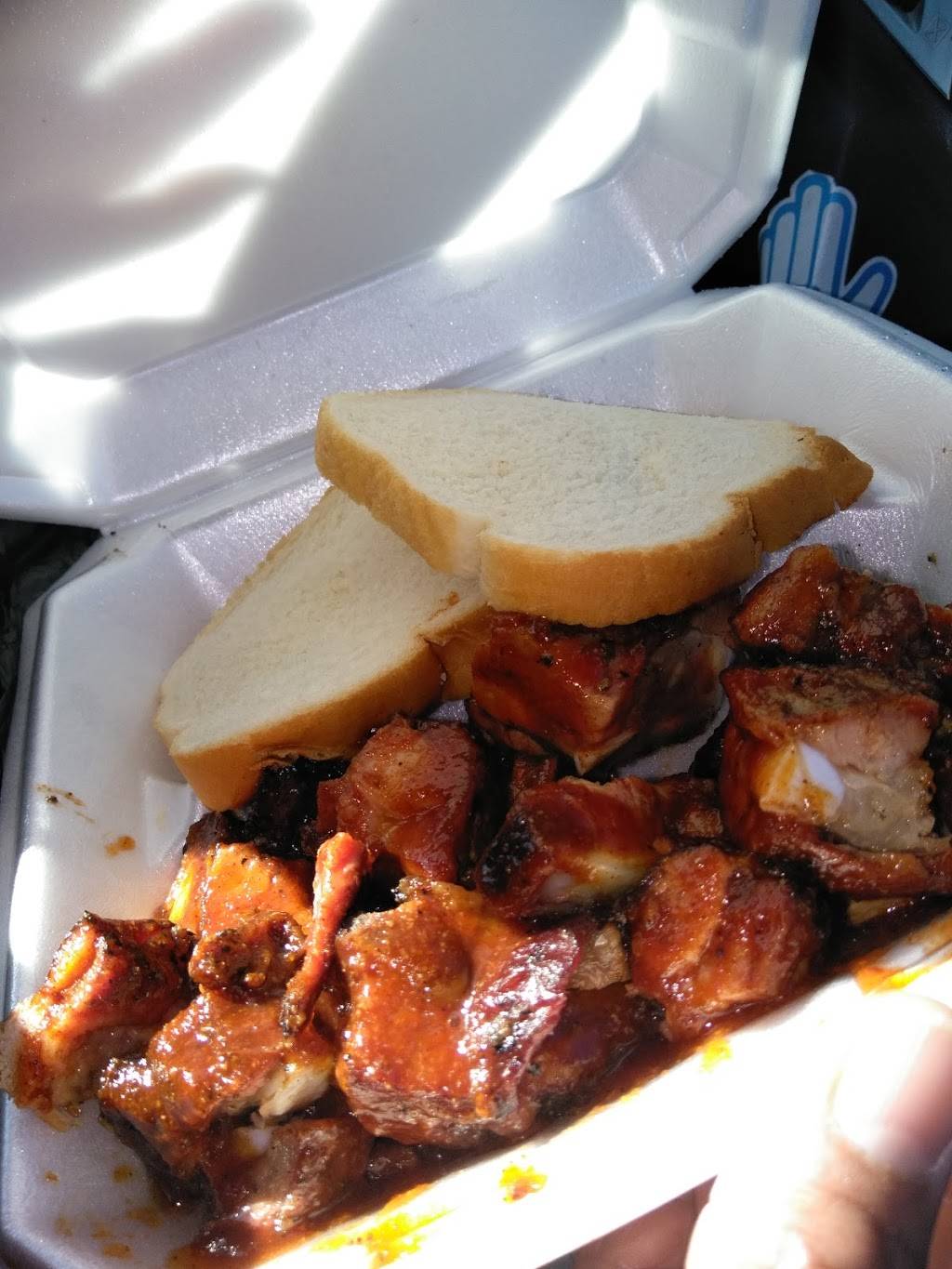 Kansas City Barbeque Pit | restaurant | 2645 N Oakland Ave, Decatur, IL 62526, USA | 2172206090 OR +1 217-220-6090